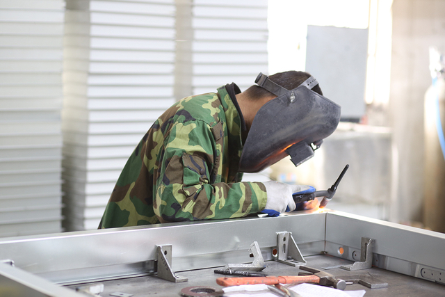 نصب اتاق تمیز بدون گرد و غبار