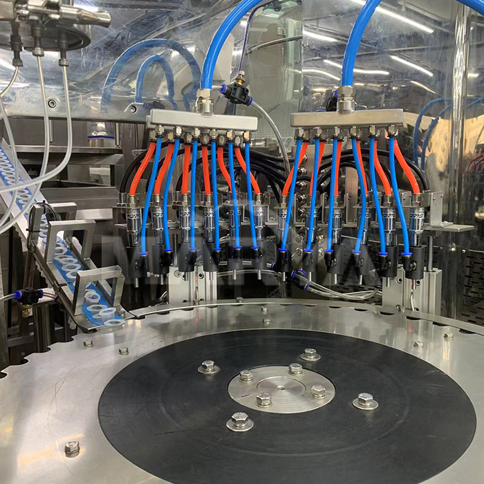 مخفی کردن ماشین پلاستیکی